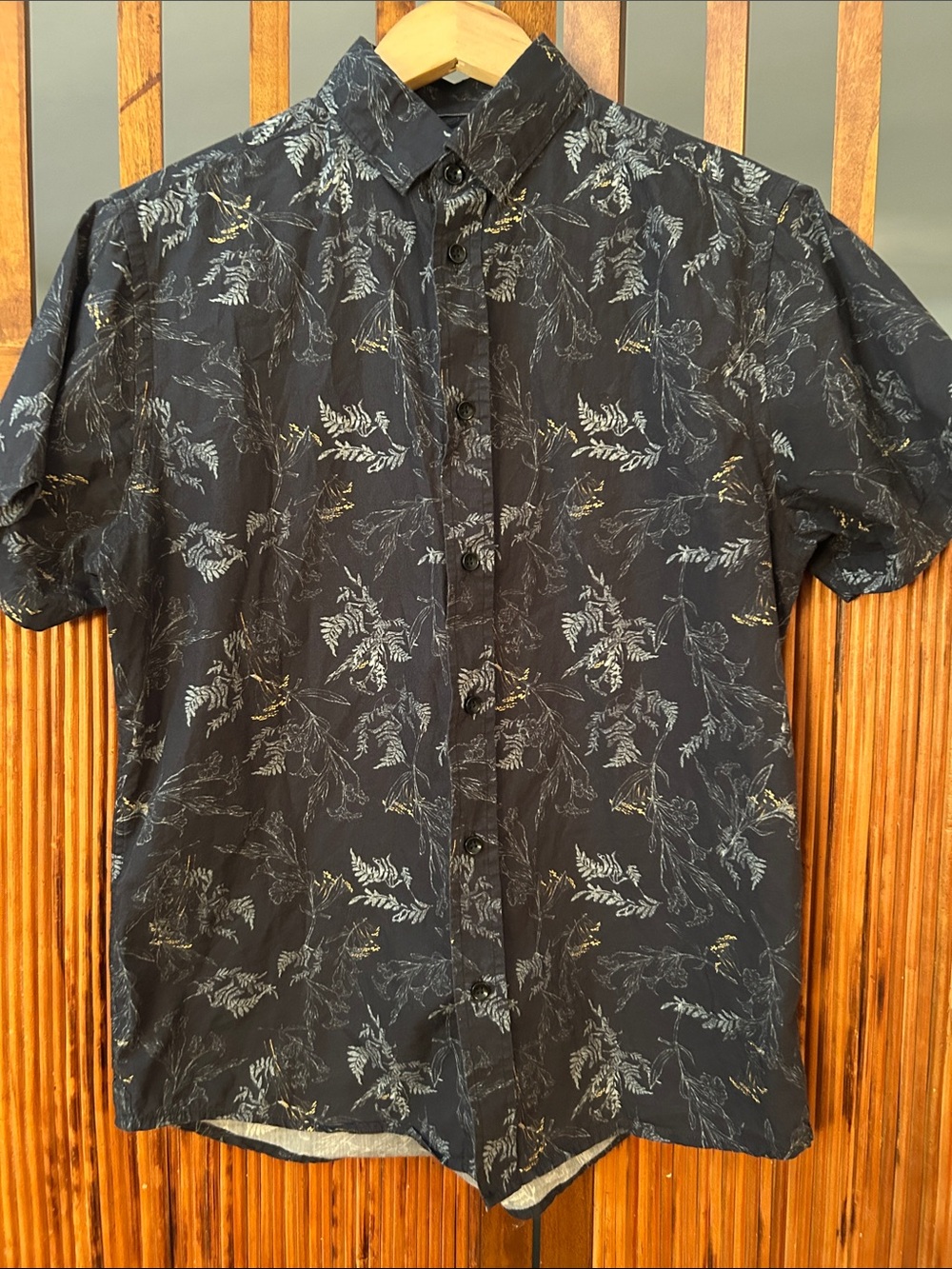 Men's Short-Sleeve Dark Navy Floral Button-Up Shirt